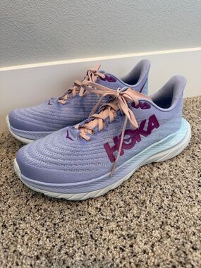 Hoka Mach 5  profly+ Women's Lavender Running Shoes with Pink Laces size 9.5